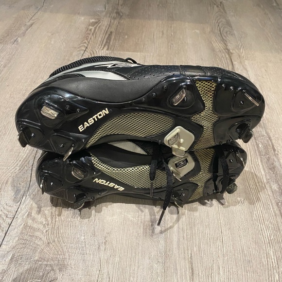 Easton Ideal Fit Baseball Cleats Men’s Size 7 1/2 Brand New - Picture 3 of 4